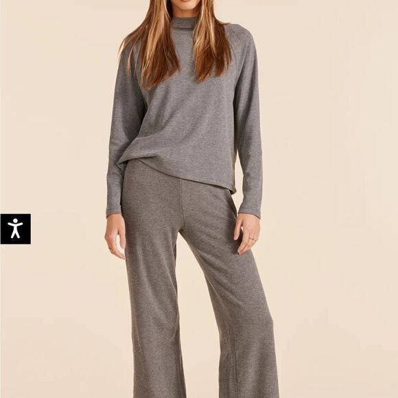 Bobbi Los Angelos Revolve Raglan Mock Neck Top Size S - Picture 8 of 8